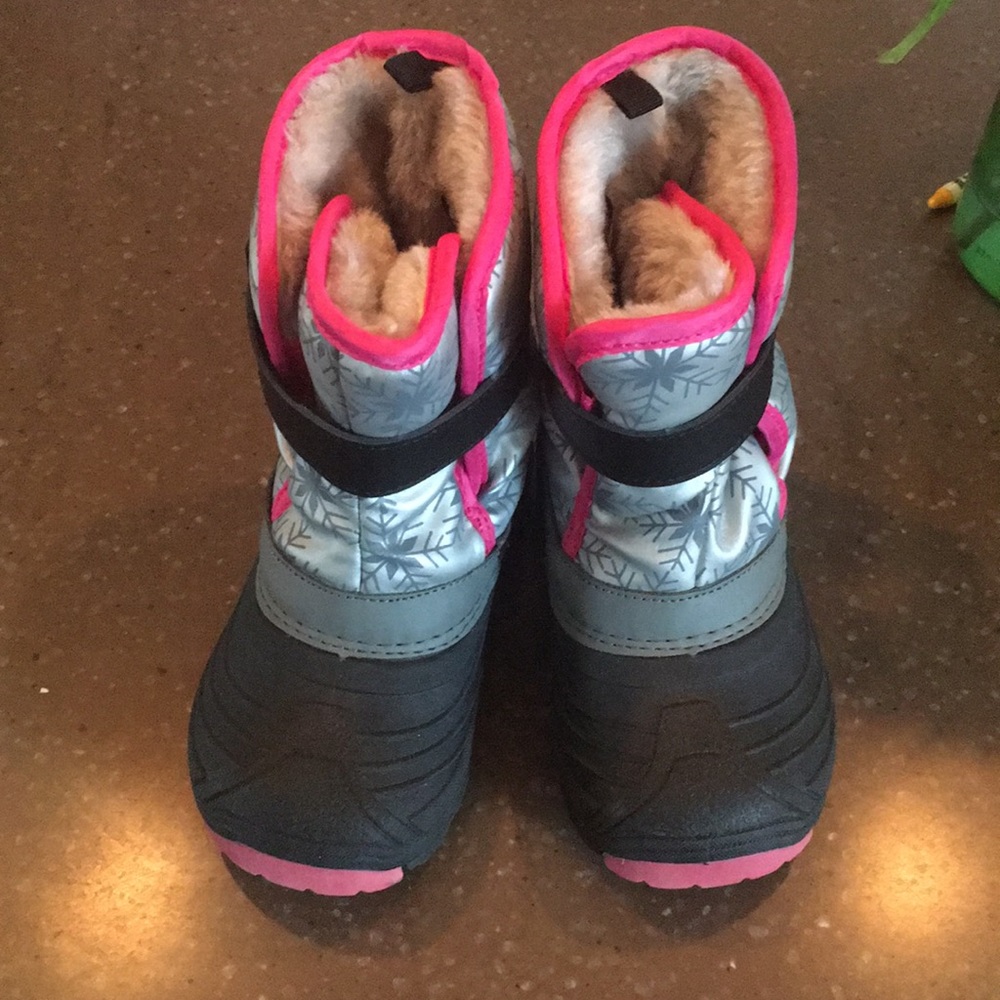 Toddler size 10 winter boots
